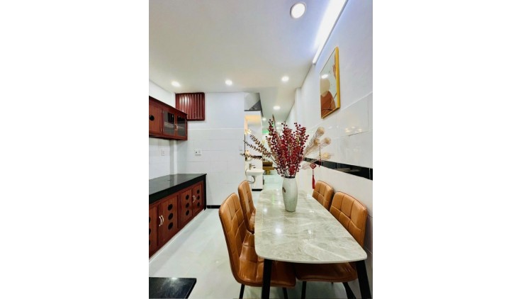 Cần bán nhà GẤP hẻm Thống Nhất, Gò Vấp, 42m², 4.2 tỷ Tặng full nội thất